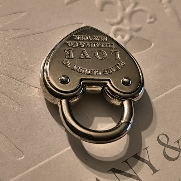 Tiffany\'s Heart Arc Lock \